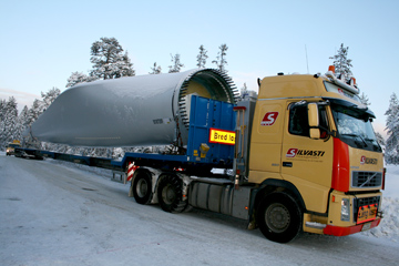 Solumsklinten. En 48,5 meter lång vinge på väg. Foto: Lina Landell