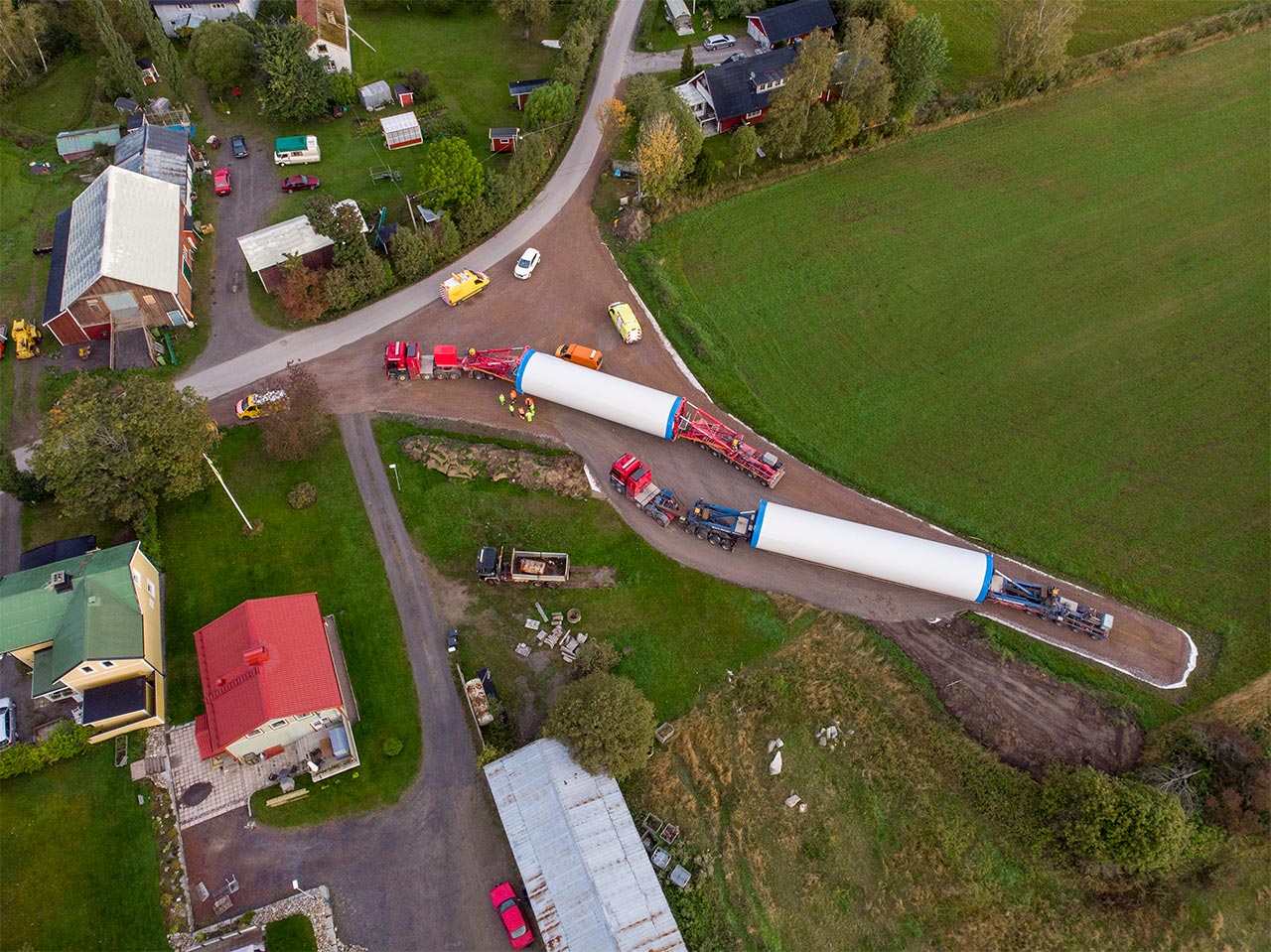 En särskild vändplan fick byggas för att lasten skulle kunna ta sig in på vägen